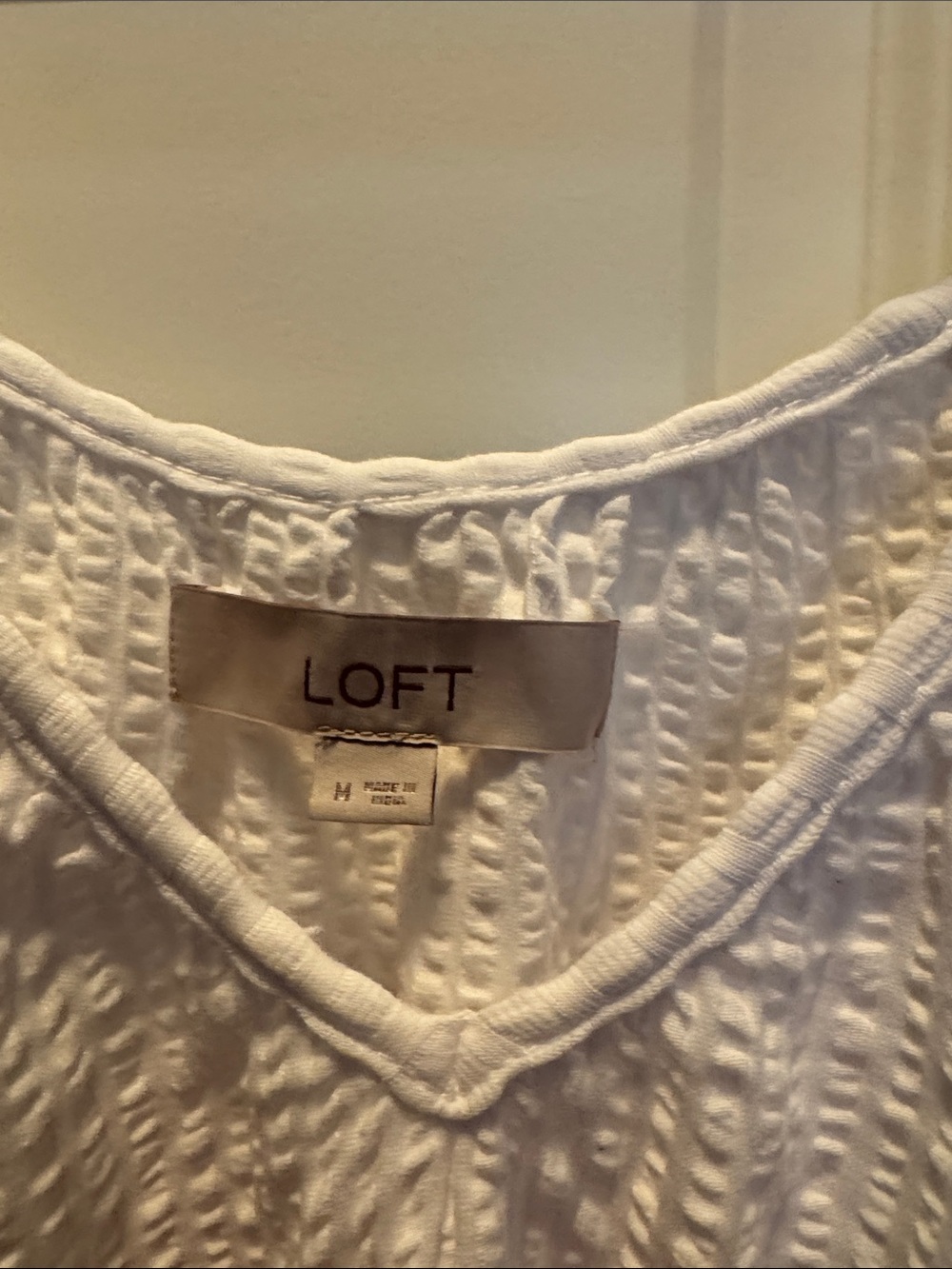 LOFT White Short Sleeve Textured V-Neck Top - Picture 2 of 2